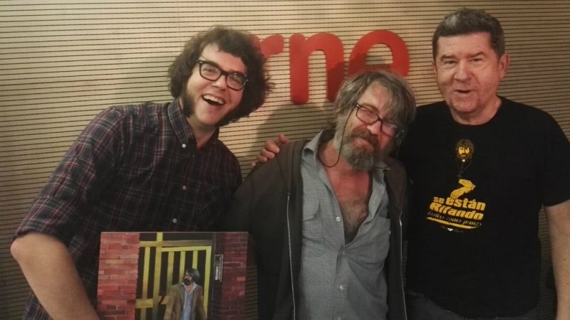 Entre dos luces - La Estrella de David: "El indie no tiene validez" - Escuchar ahora