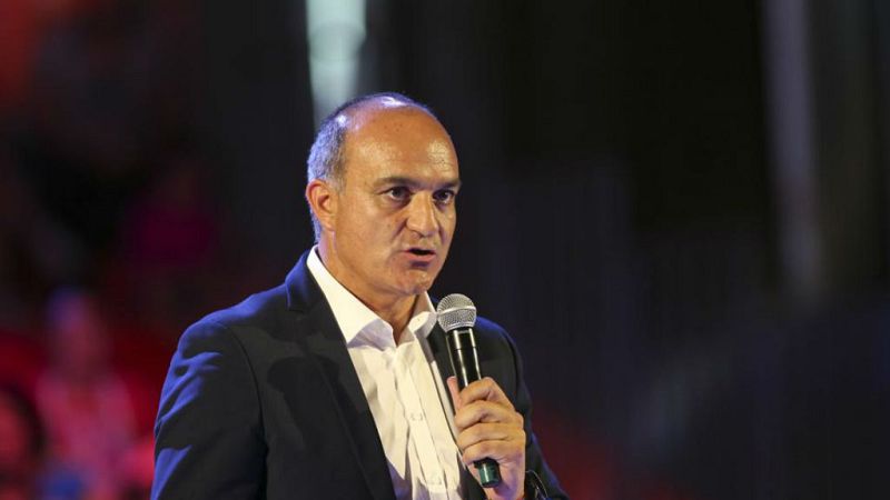 Boletines RNE - Detenido el expresidente de la Federación Catalana de Fútbol que ha sido registrada por la Guardia Civil - 30/10/18 - Escuchar ahora