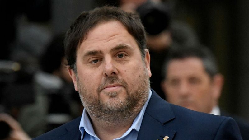 14 horas - La Fiscalía acusa de rebelión a los líderes del procès y pide 25 años para Junqueras, la Abogacía discrepa - Escuchar ahora