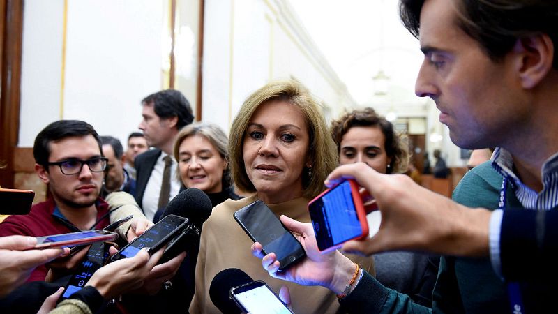 14 horas - Cospedal renuncia a sus cargos en el PP pero mantiene su escaño en el Congreso