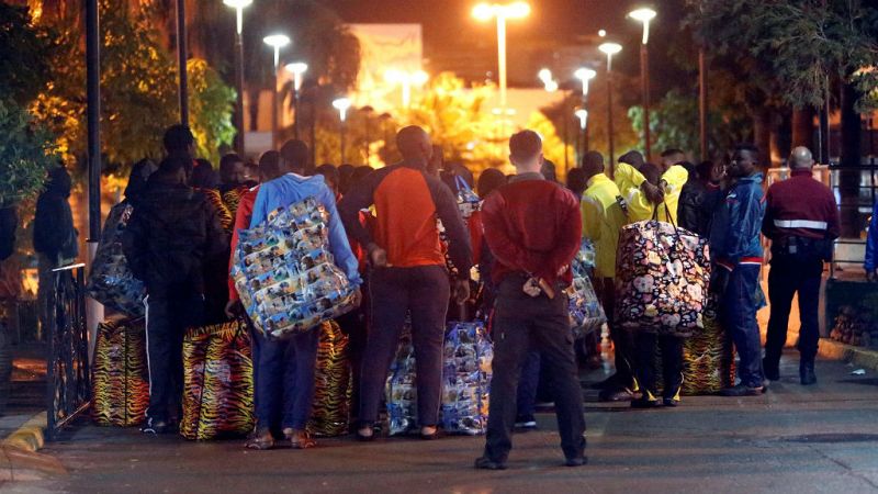 Las mañanas de RNE con Íñigo Alfonso - Salvamento Marítimo recupera los cadáveres de 17 migrantes en el Estrecho - Escuchar ahora