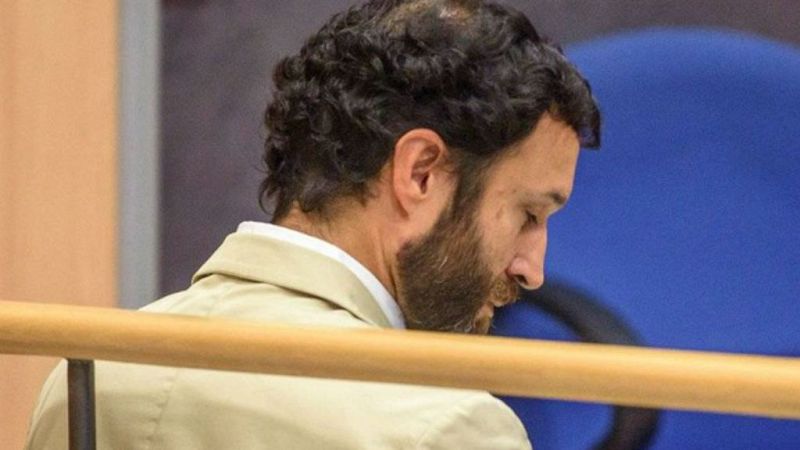 Boletines RNE - 11 años de cárcel para el profesor del colegio de Gaztelueta por abusar de un alumno - 15/11/18 - Escuchar ahora