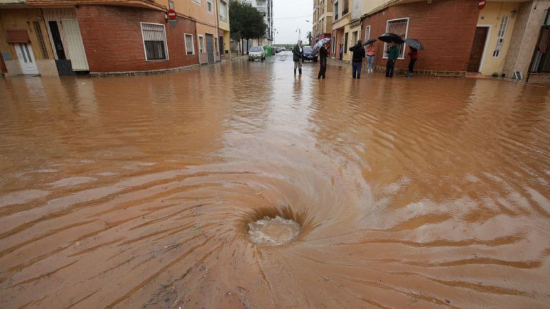 Las mañanas de RNE con Íñigo Alfonso - La Aemet mantiene activados avisos de distintos niveles de peligrosidad - Escuchar ahora