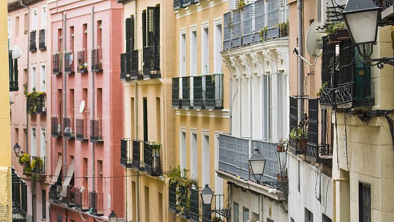 40 años de Constitución en RNE: Derechos y deberes fundamentales - Artículo 47 - Derecho a una vivienda digna - Escuchar ahora