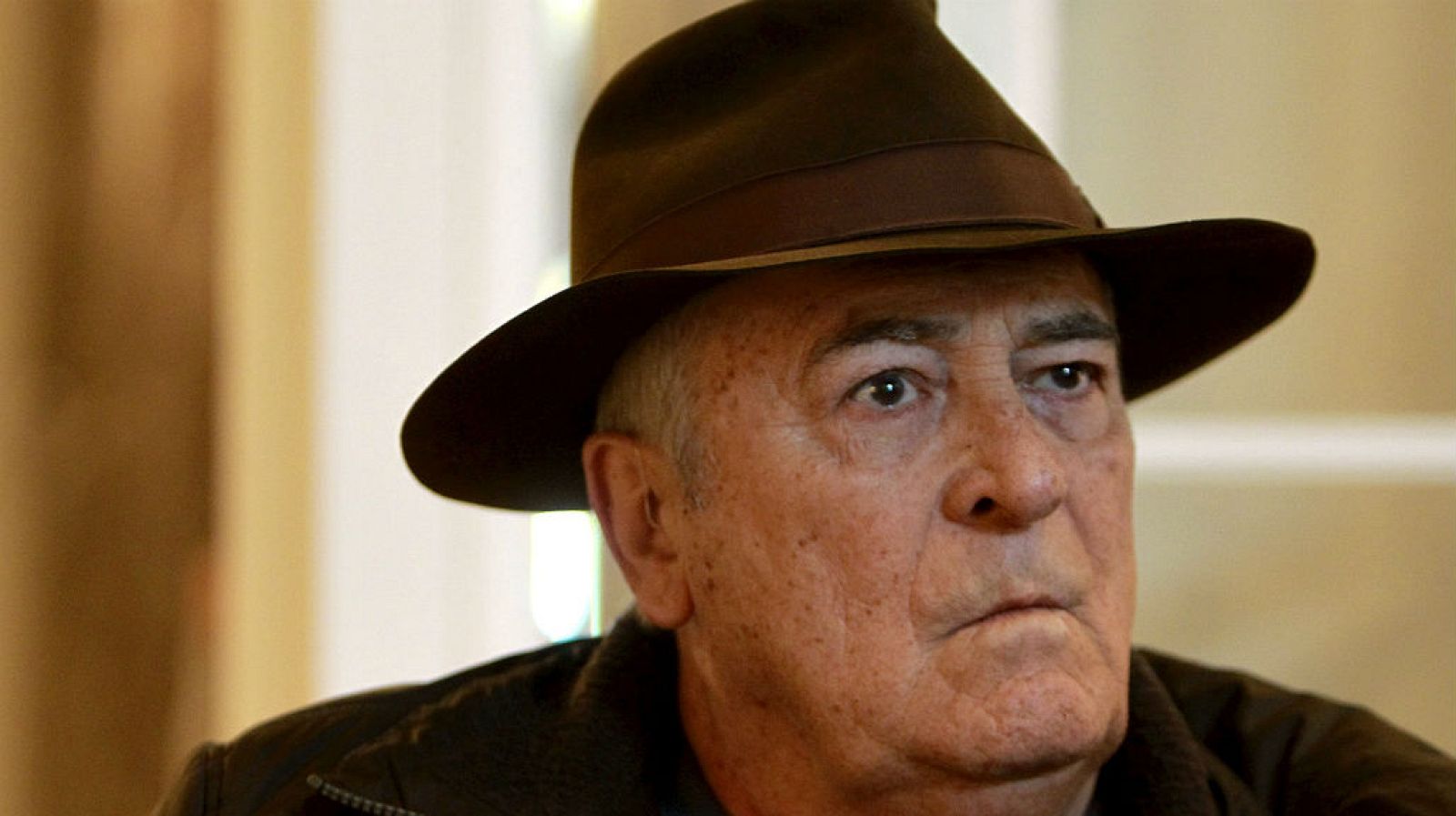 Boletines RNE - Muere Bernardo Bertolucci, director de 'El último tango en París' - Escuchar ahora