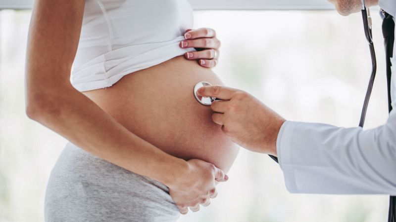 Boletines de RNE - Tres de cada cuatro españolas desearían tener al menos dos hijos - Escuchar ahora