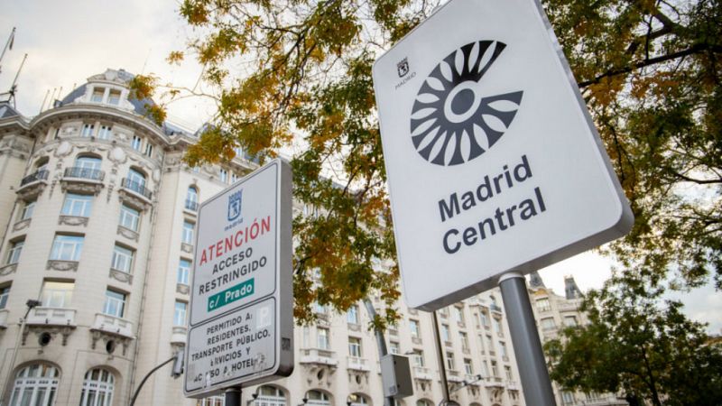 14 horas - Entran en vigor las restricciones para circular por el centro de Madrid