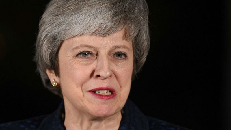 Las mañanas de RNE con Íñigo Alfonso - May vuelve a Bruselas después de superar la moción de su partido - Escuchar ahora