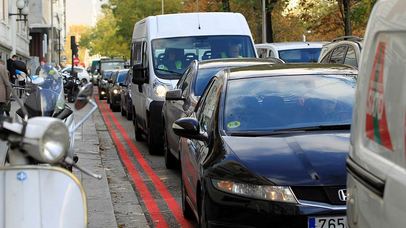 Boletines RNE - El Tribunal de la UE anula los límites "demasiado elevados" para las emisiones de diésel - Escuchar ahora