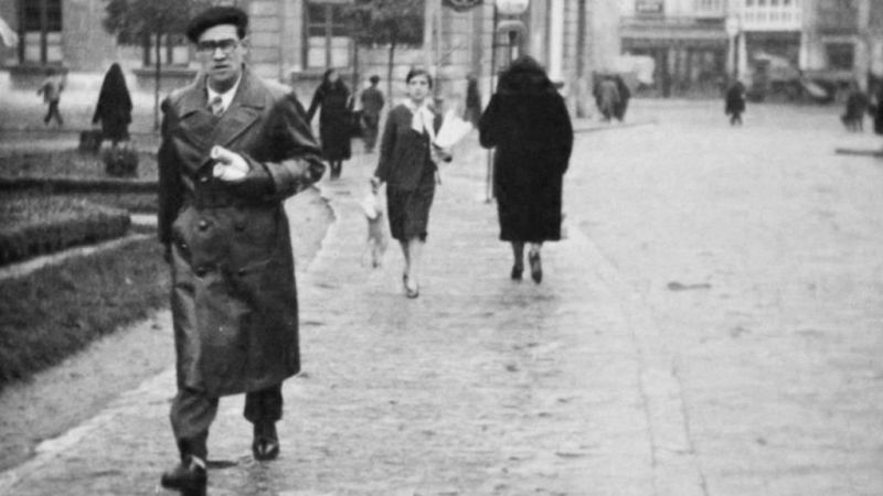 Entre dos luces - ¿Quién era Antonio José? - Escuchar ahora