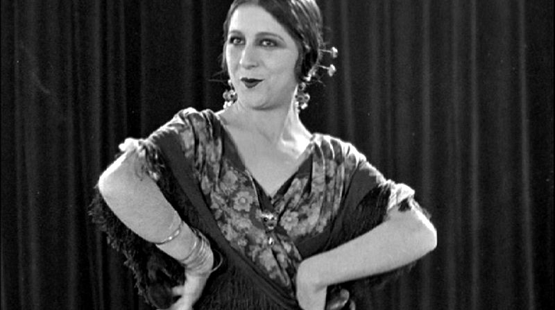 Concha Piquer canta 'Mañana sale'