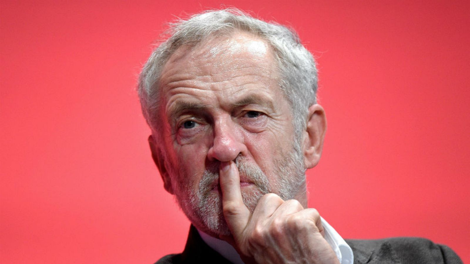 Jeremy Corbyn presenta una moción de reprobación contra Theresa May - escuchar ahora