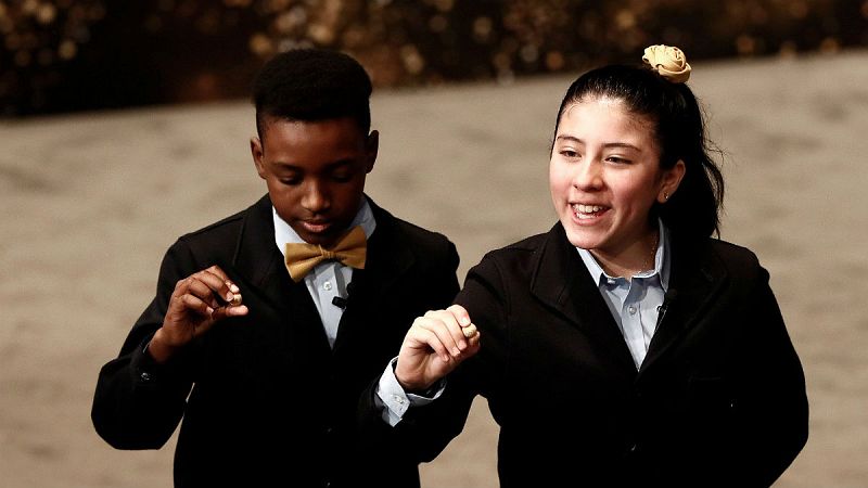 Lotería de Navidad - El 67.774, segundo cuarto premio - Escuchar ahora