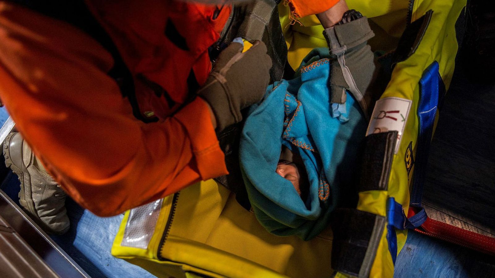 Informativos fin de semana - "Las temperaturas son bajas y todos viajan en cubierta con mantas" - Escuchar ahora