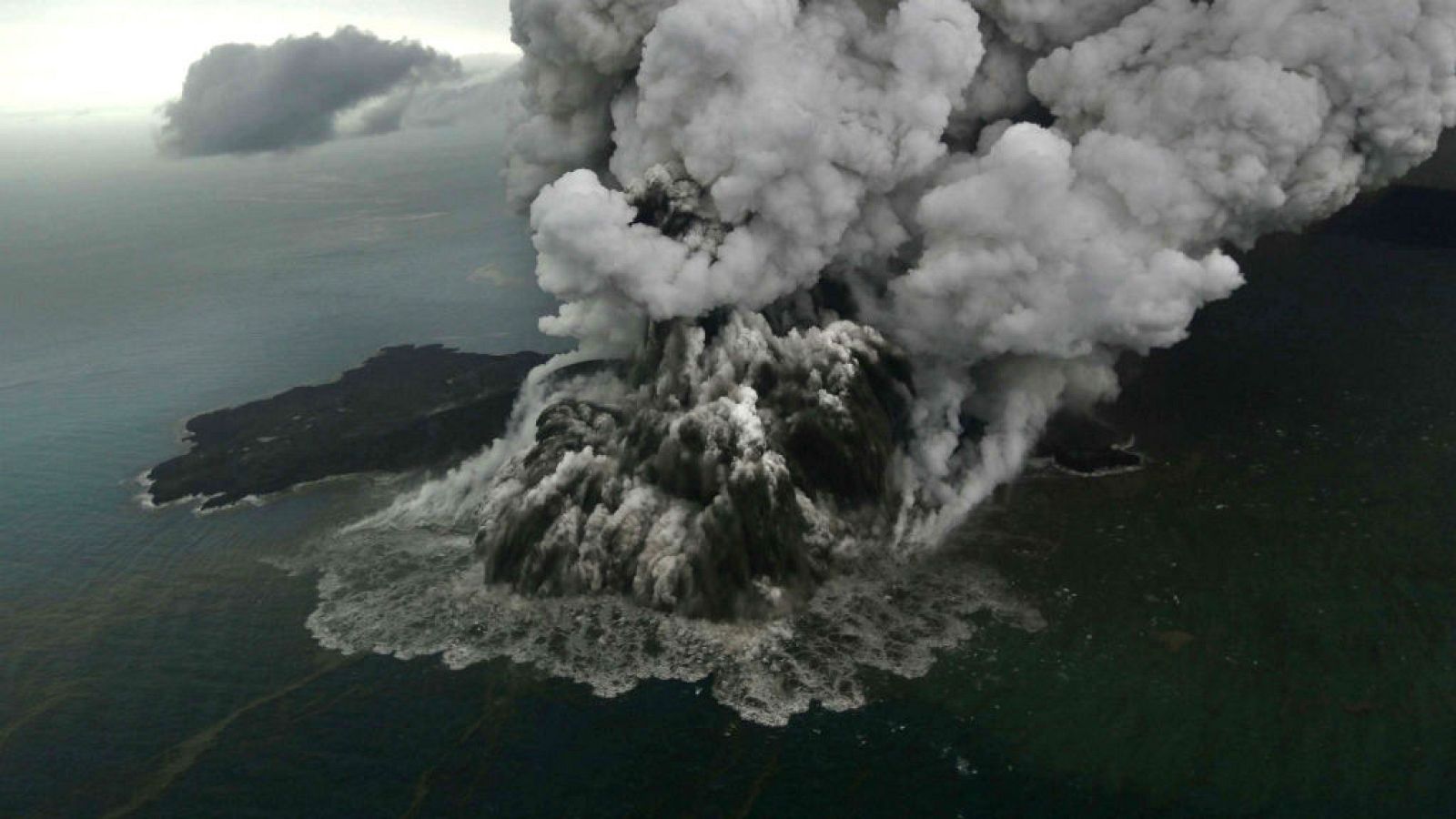 Todo Noticias - Mañana - Indonesia: Los expertos no descartan que se produzcan repeticiones  - Escuchar ahora