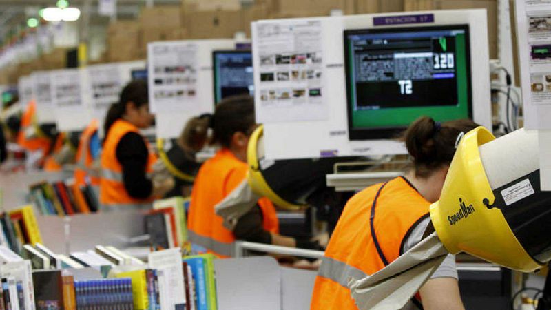 14 horas - Los trabajadores de Amazon siguen en huelga