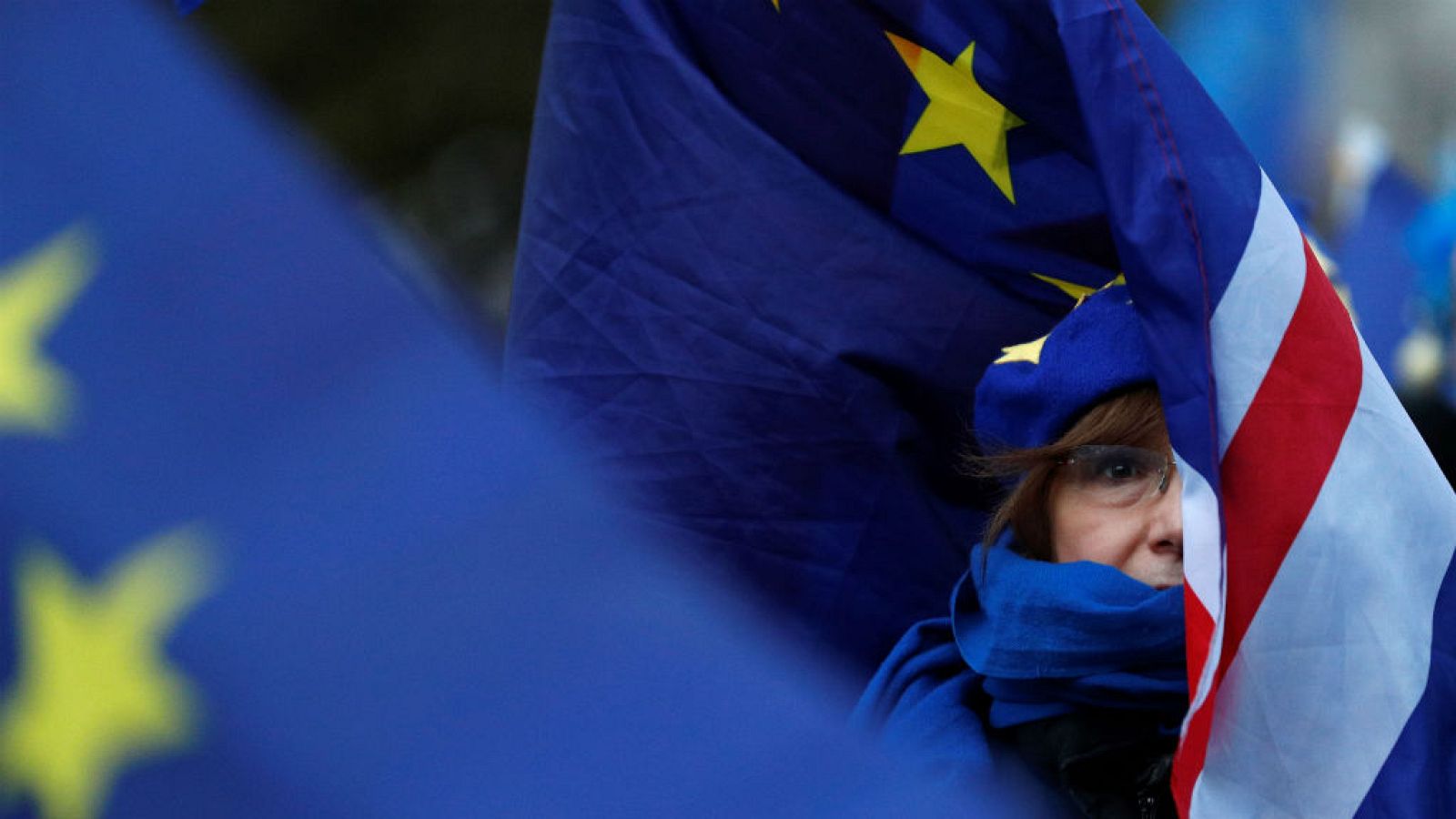 24 horas - Parlamento británico obliga a May a presentar 'plan B' del Brexit - escuchar ahora