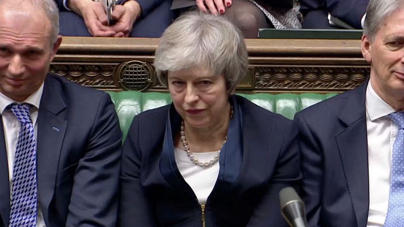 Boletines RNE - El Parlamento británico tumba el Brexit de Theresa May y la pone contra las cuerdas