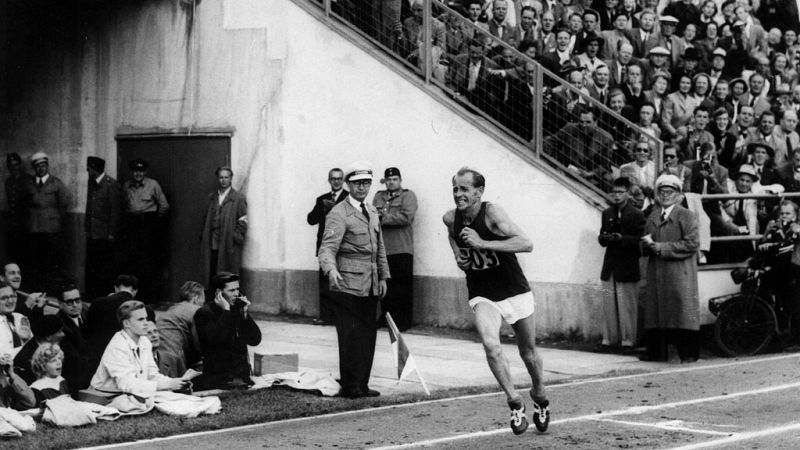 Documentos RNE - Maratón, héroes a la carrera - 26/01/19 - ESCUCHAR AHORA