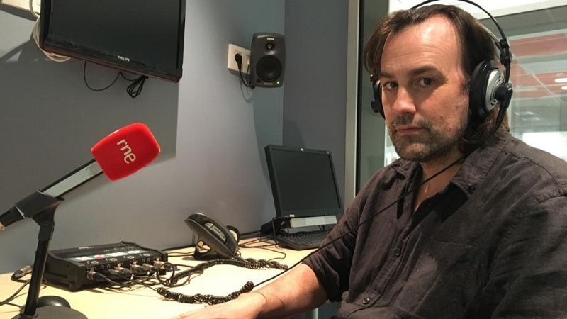 Gente despierta - El cineasta Isaki Lacuesta nos habla de su película 'Entre dos aguas', nominada a los Premios Goya - Escuchar ahora