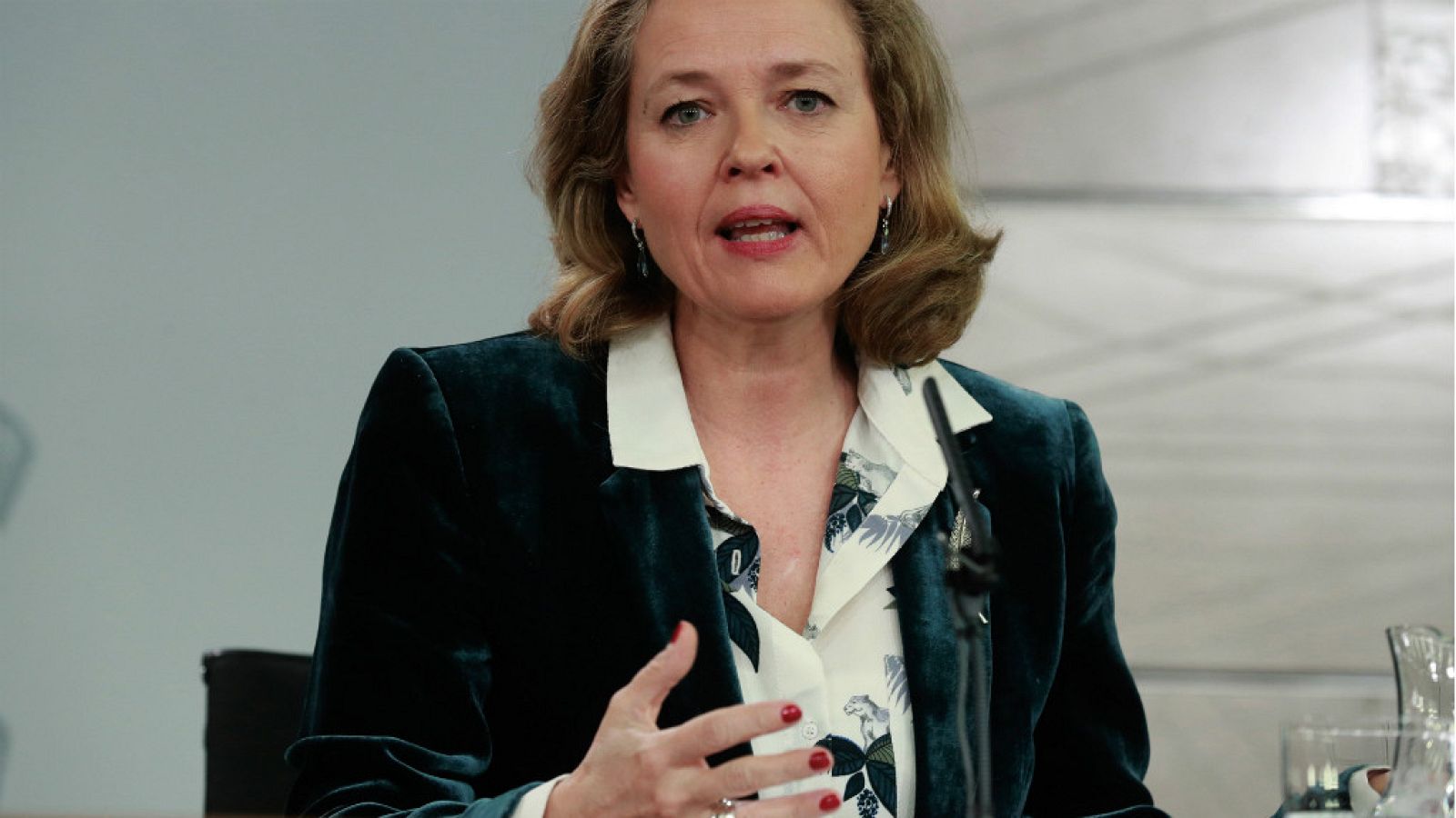 Boletines RNE - La ministra Calviño no ve preocupante la moderación del PIB  - Escuchar ahora