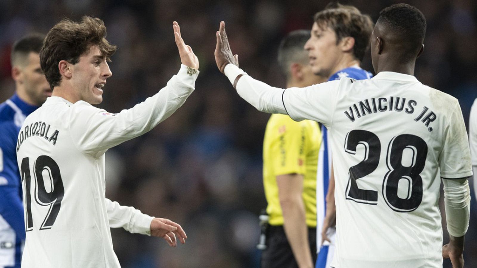 Tablero deportivo - Vuelve a escuchar los goles del Real Madrid 3 Alavés 0 - Escuchar ahora