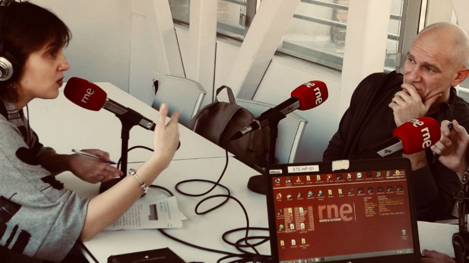 A compás - Chris Haring y Ensayo Viva Manuel Liñán - 07/02/19 - escuchar ahora