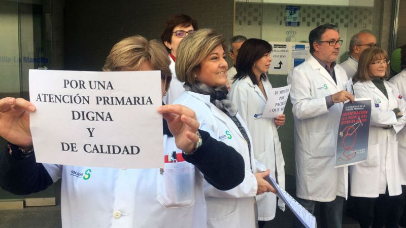 Médicos de toda España denuncian la escasez de medios - 14 horas | Escuchar