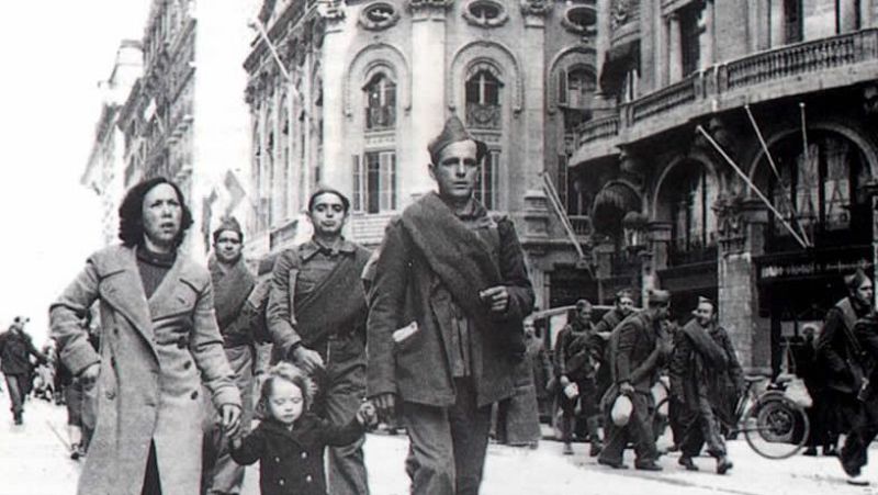 14 horas - Vox presidirá la comisión sobre asuntos de Memoria Histórica en Andalucía - escuchar ahora