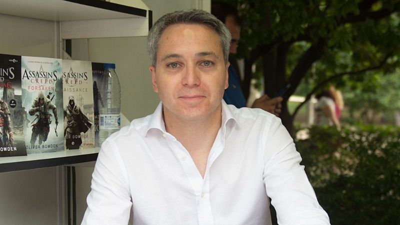 Vicente Vallés: "El rastro de los rusos muertos" (Historias de papel)