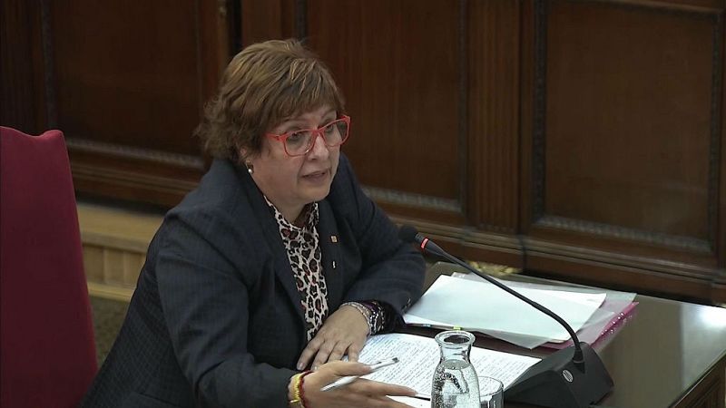 Boletines RNE - Juicio procés | Dolors Bassa: "Nunca se planteó usar la fuerza, buscanamos una acción pactada y pacífica" - escuchar ahora