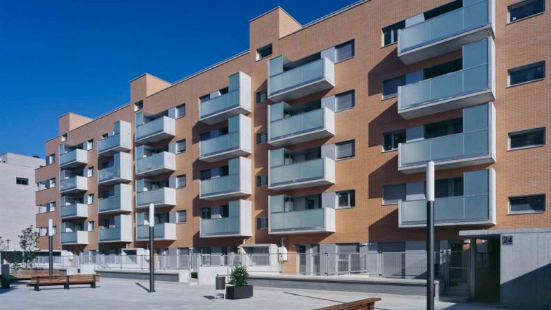 Boletines RNE - El sector de la vivienda continúa al alza tras 15 trimestres consecutivos - Escuchar ahora