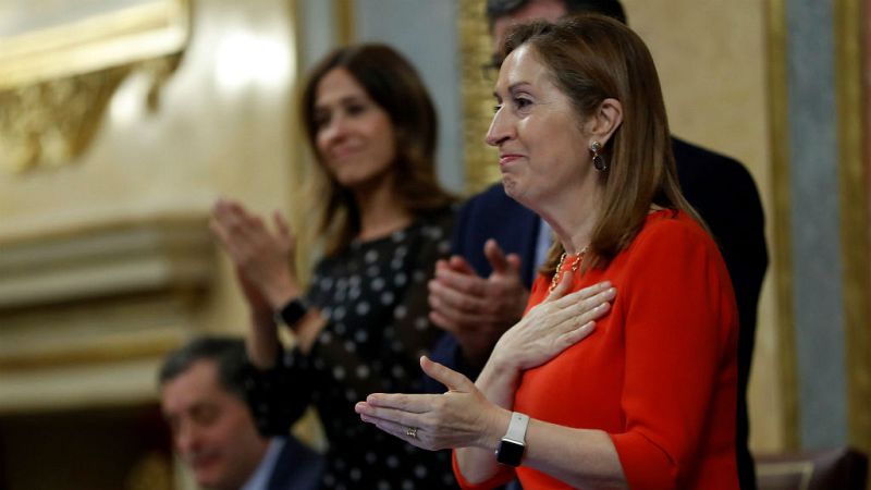 14 horas - Abrazos, fotos y despedidas en el último Pleno - Escuchar ahora