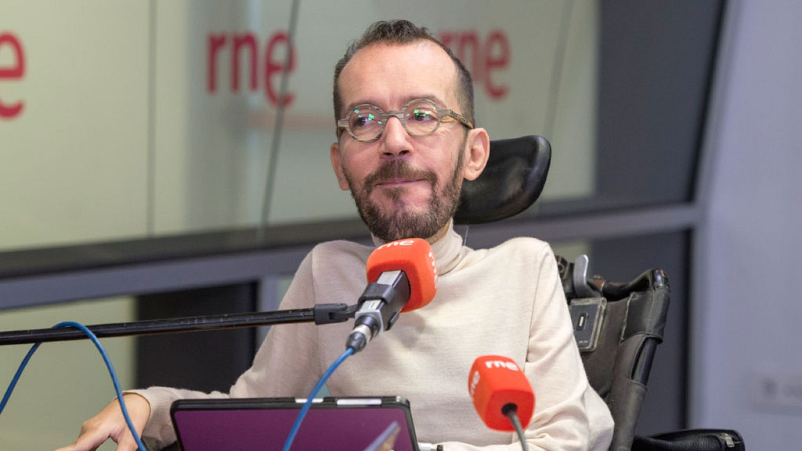 Las mañanas de RNE con Íñigo Alfonso - Echenique: "No haré huelga el 8M. Tengo mucho trabajo." - Escuchar ahora