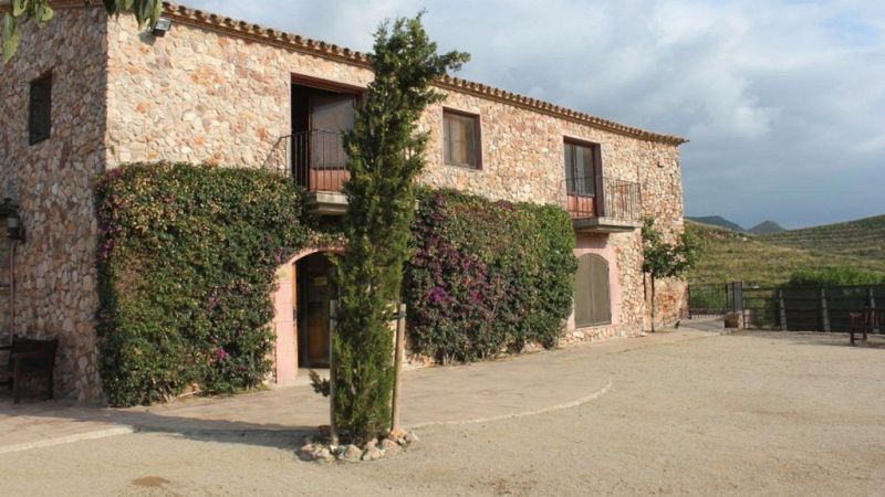 Boletines RNE - En Barcelona se investiga un asalto a un centro de acogida de menas