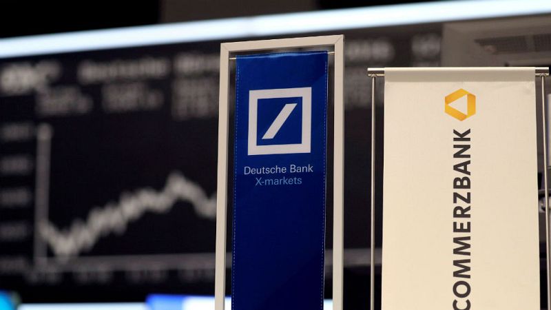 Las mañanas de RNE con Íñigo Alfonso - Deutsche Bank y Commerzbank negocian una fusión que dejaría en la calle a 20.000 trabajadores - Escuchar ahora