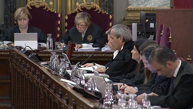 24 horas - Los guardias civiles insisten en la pasividad de los Mossos el 1 de octubre - Escuchar ahora