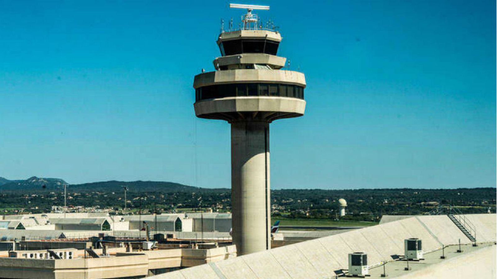 La crisis de los controladores aéreos - Escuchar ahora