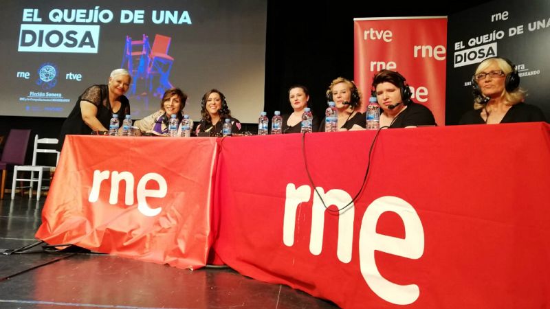 Por tres razones - Mujeres sin hogar pero con un escenario - 11/04/19 - escuchar ahora