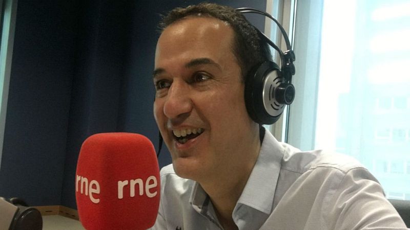 Roberto Santiago estira el chicle de Los Futbolísimos - Escuchar ahora