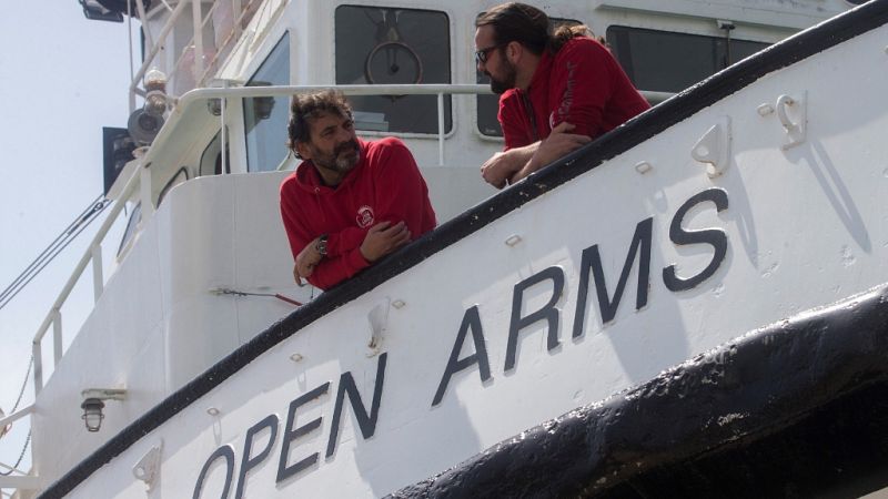 El Open Arms zarpa finalmente para llevar ayuda humanitaria a Samos y Lesbos - Noticias RNE | Escuchar