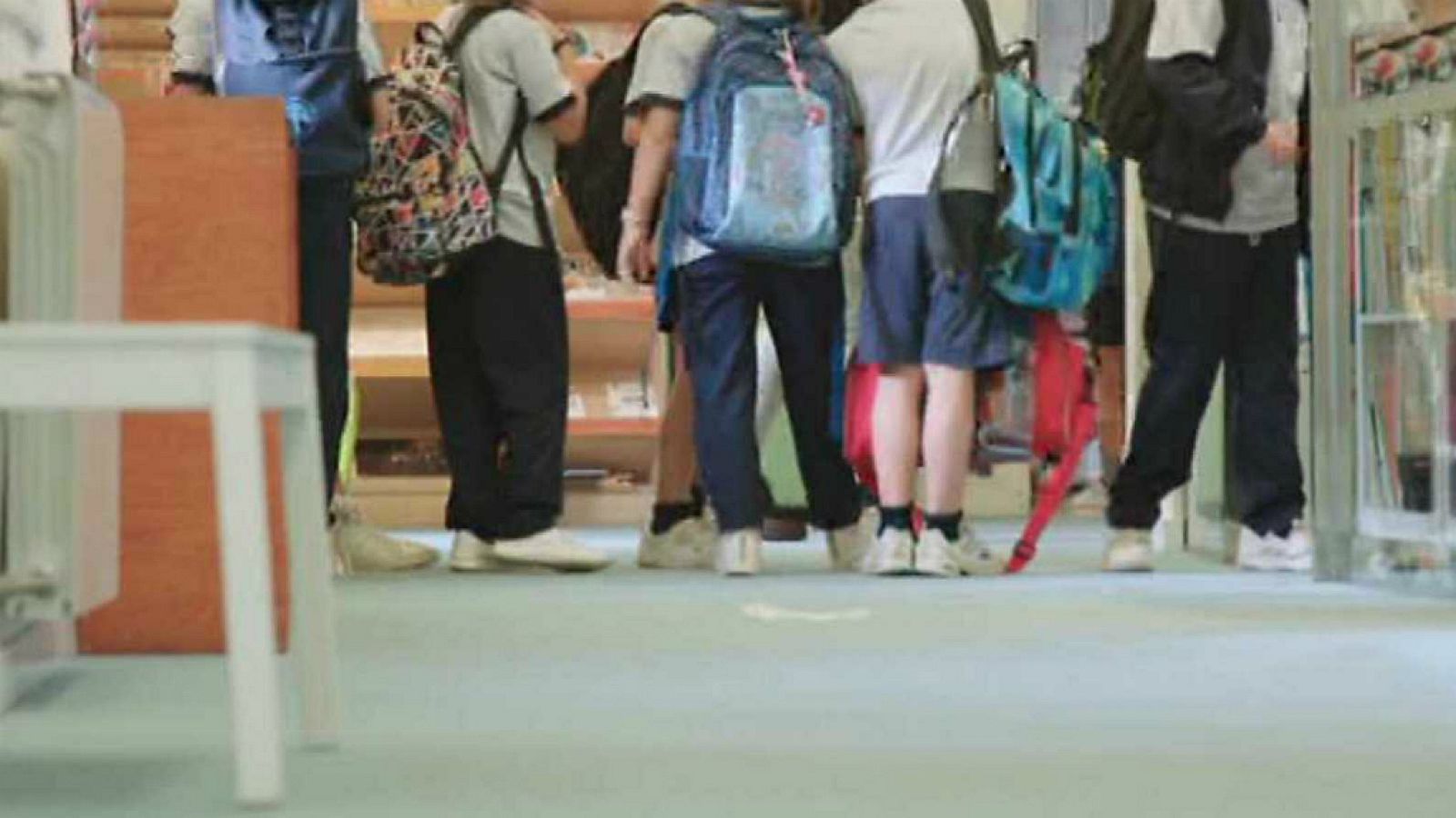 Boletines RNE - El Tribunal Constitucional avala la inmersión linguística en Cataluña - Escuchar ahora