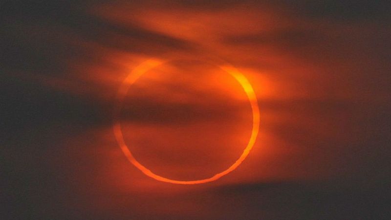 14 horas - La Agencia Espacial Europea captará imágenes de los polos del sol - Escuchar ahora