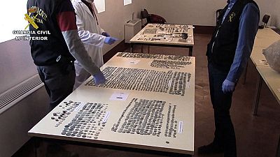 Boletines RNE - Recuperados m�s de 3.700 restos arqueol�gicos - Escuchar ahora