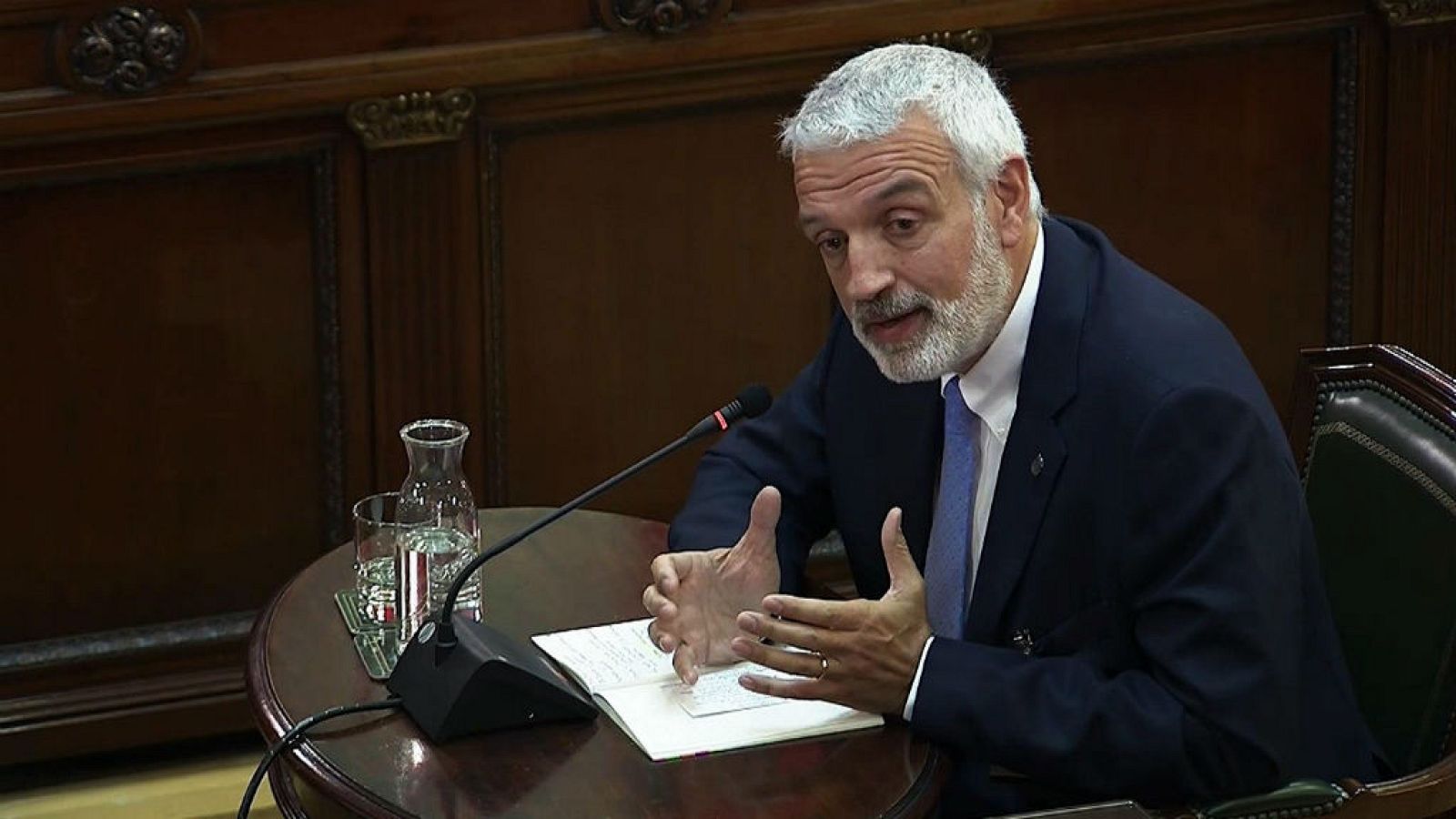 14 horas - Los Mossos aseguran que Jordi Sànchez exigió la retirada de los antidisturbios - escuchar ahora