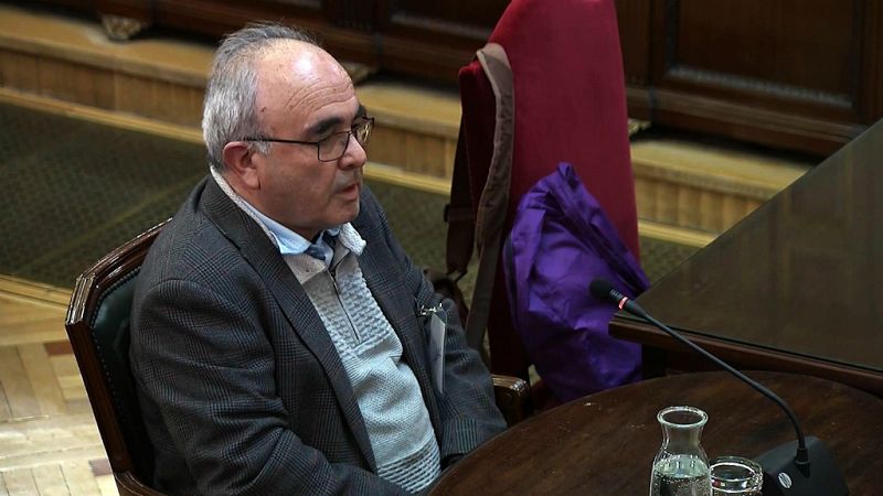 14 horas - Procés: Testigos describen la fuerza empleada por la policía en los centros de votación - Escuchar ahora