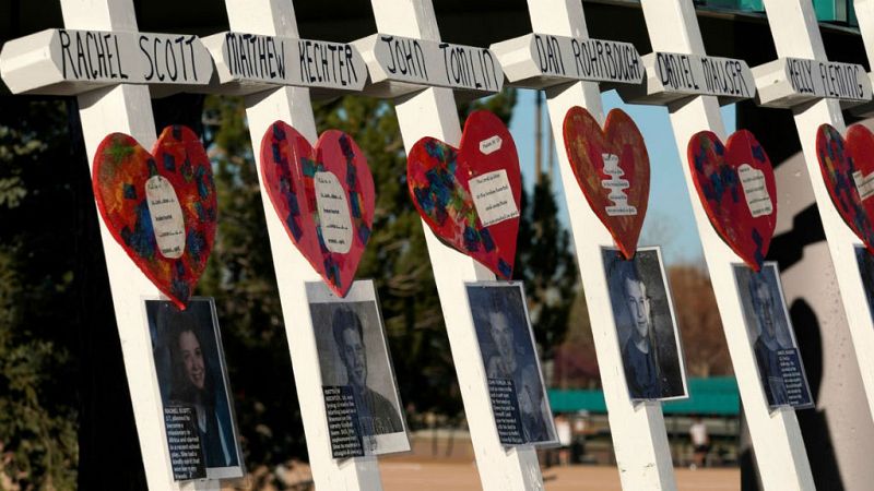 Cinco continentes - 20 años después de Columbine - 08/05/2019 - Escuchar ahora