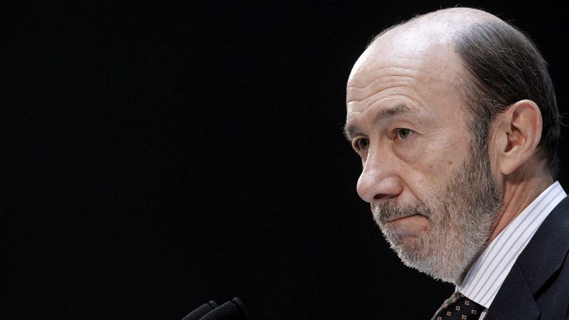 Concentración en Solares por la muerte de Rubalcaba - escuchar ahora