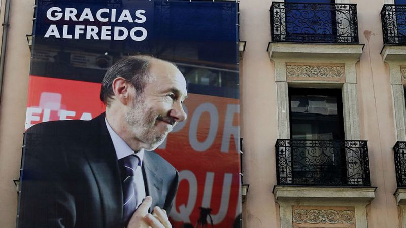 14 horas fin de semana - En la sede del Partido Socialista libro de condolencias - Escuchar ahora