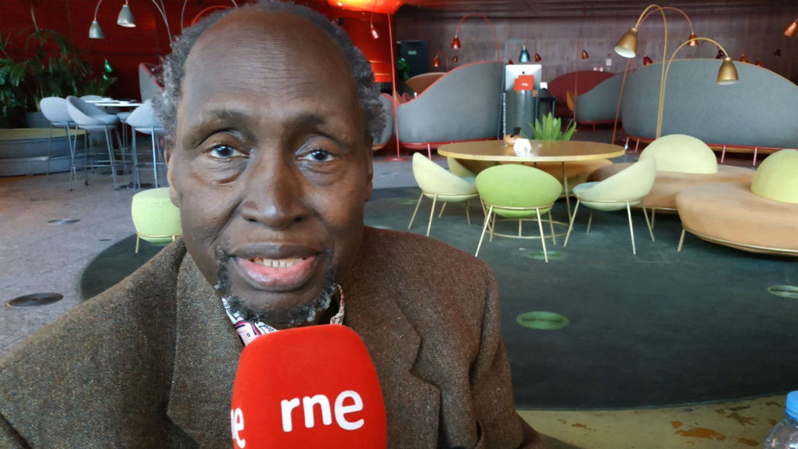 Cinco Continentes - Ngugi wa Thiong'o, referencia de las letras africanas - Escuchar ahora